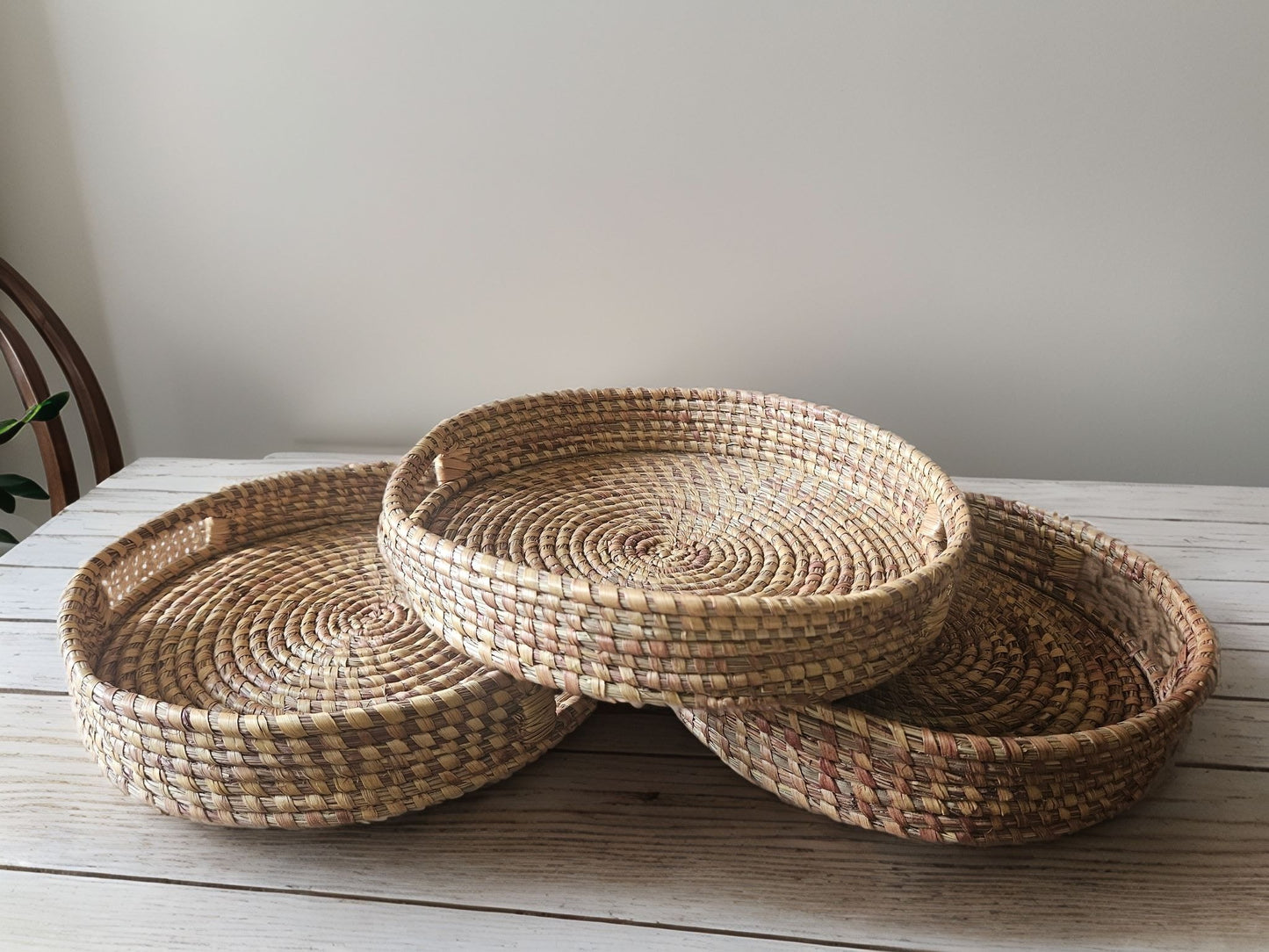 Handmade Moonj Round Tray- Natural X 3